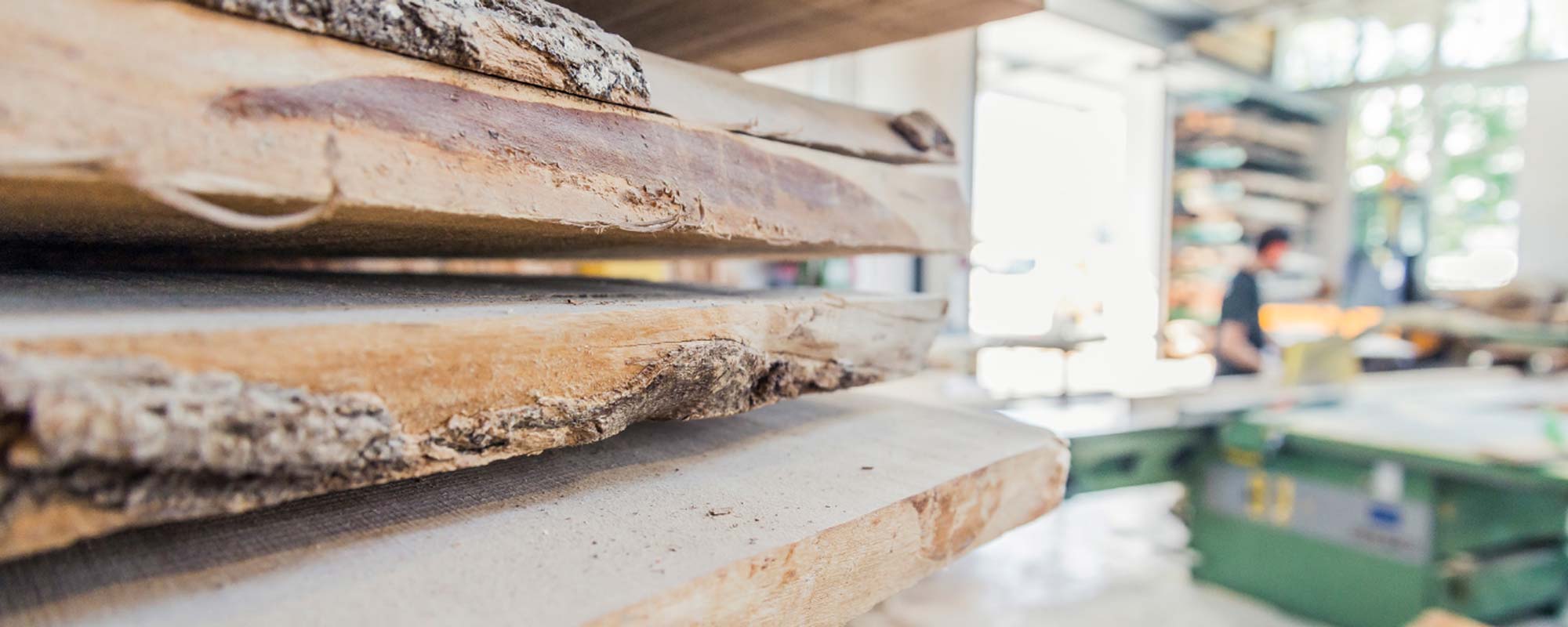 Holzlager und Werkstatt der Schreinerei Krist